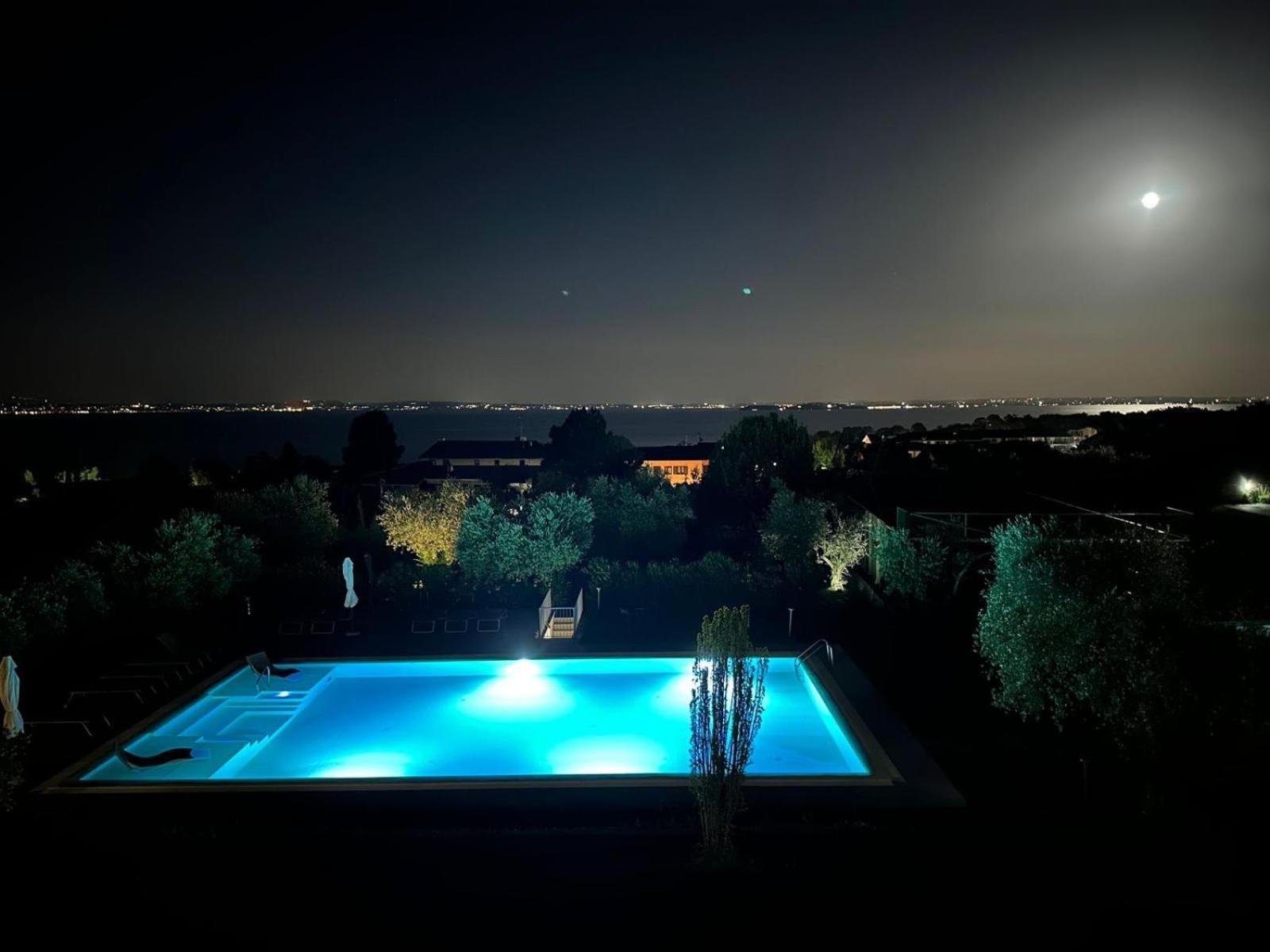Villa Athena Charme มาแนร์บา เดล การ์ดา ภายนอก รูปภาพ